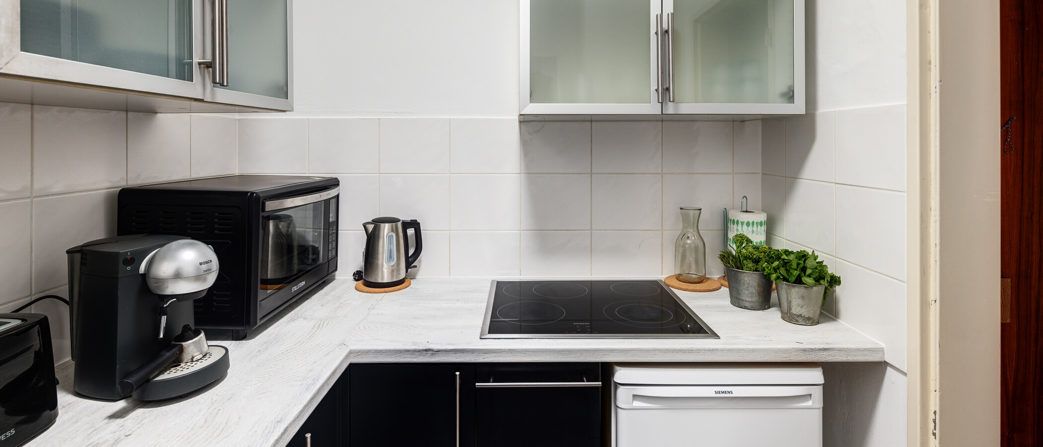 appartement München Schwabing (links der Leopoldstraße) 02 cuisine 1660