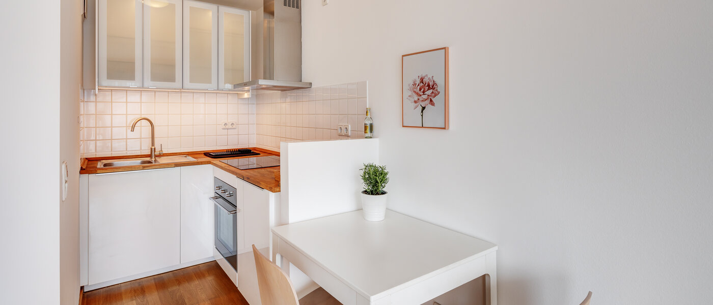 studio München Schwabing (rechts der Leopoldstraße) 03 cuisine 1782