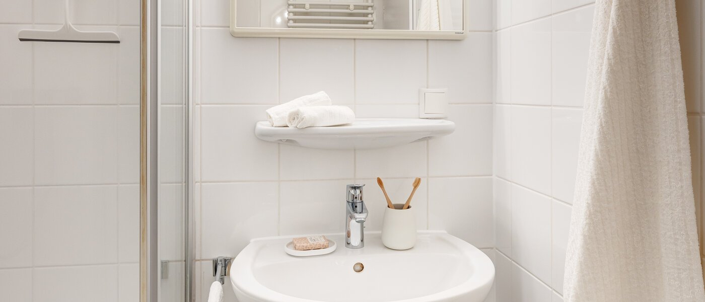 studio München Schwabing-Nord (zw. Leopoldstraße & Englischen Garten) 02 salle de bain 2242