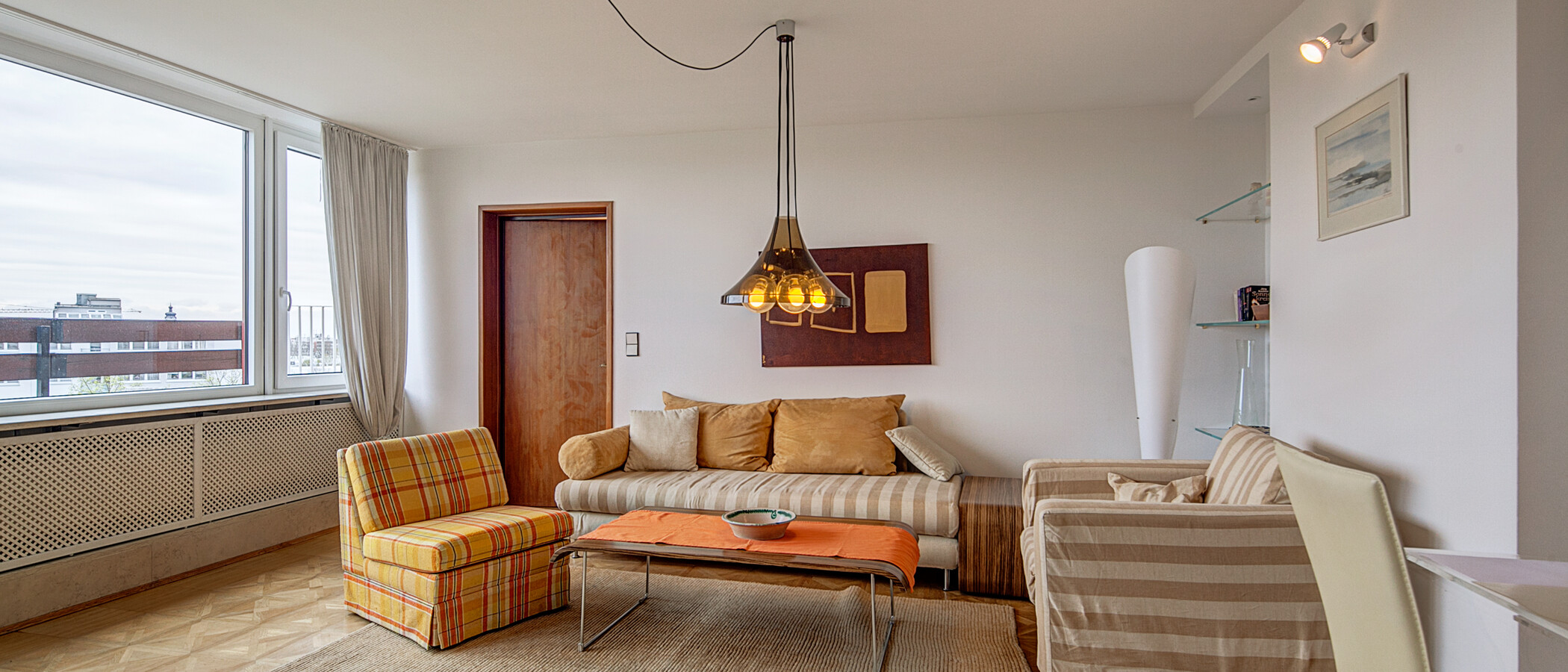 appartement avec terrasse sur le toit München Maxvorstadt 01 salon 255