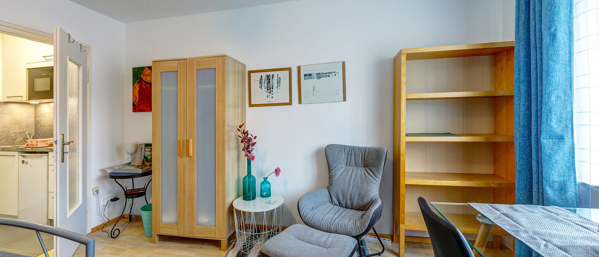 studio München Neuhausen 02 pièce à vivre 2682