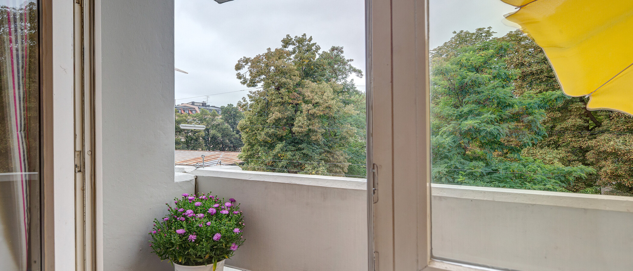 studio München Schwabing (links der Leopoldstraße) 03 balcon 2684