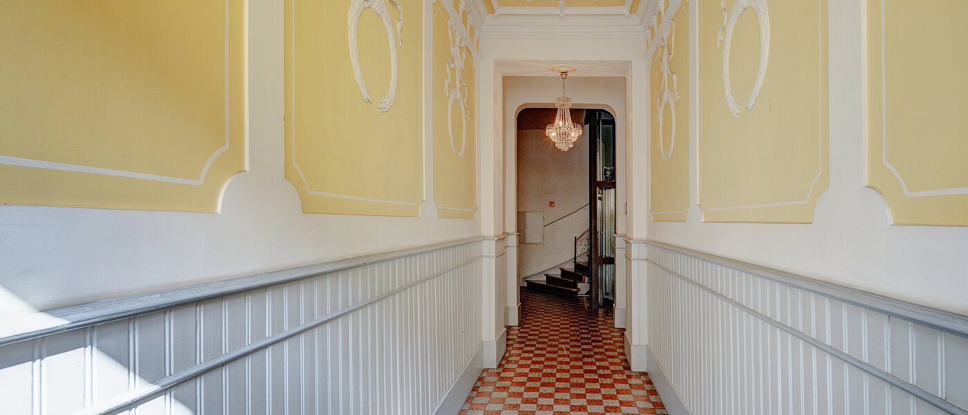 appartement München Haidhausen 01 escalier dans l‘immeuble 308