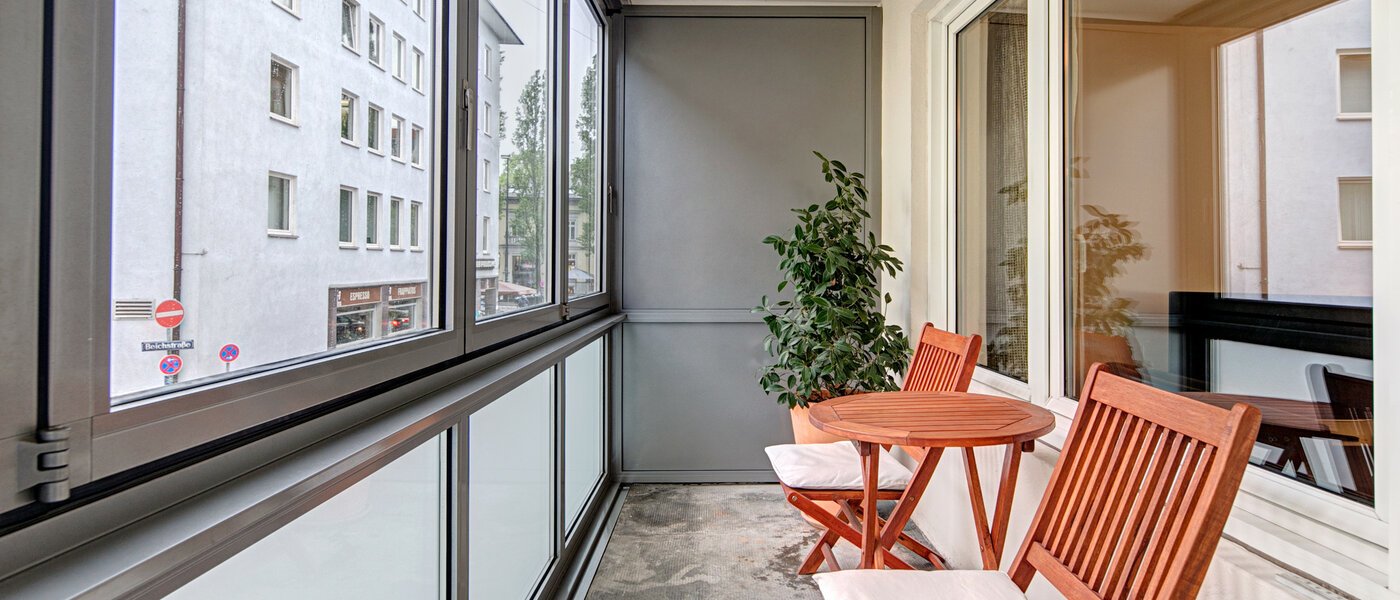 appartement München Schwabing-Nord (zw. Leopoldstraße & Englischen Garten) 01 balcon 3091