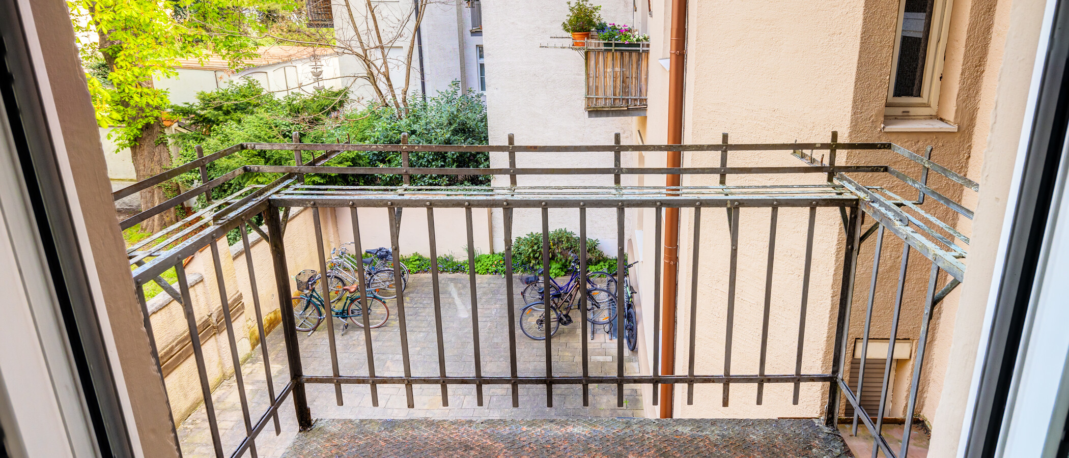 appartement München Schwabing (rechts der Leopoldstraße) 01 balcon 319