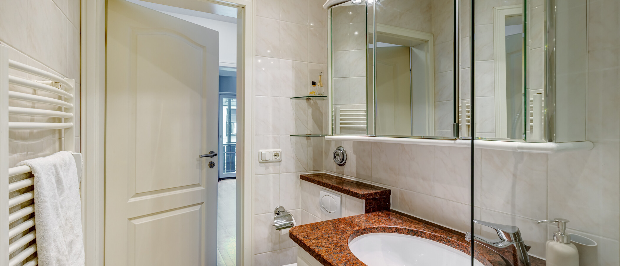 appartement style maisonnette München Herzogpark 02 salle de bain 3249