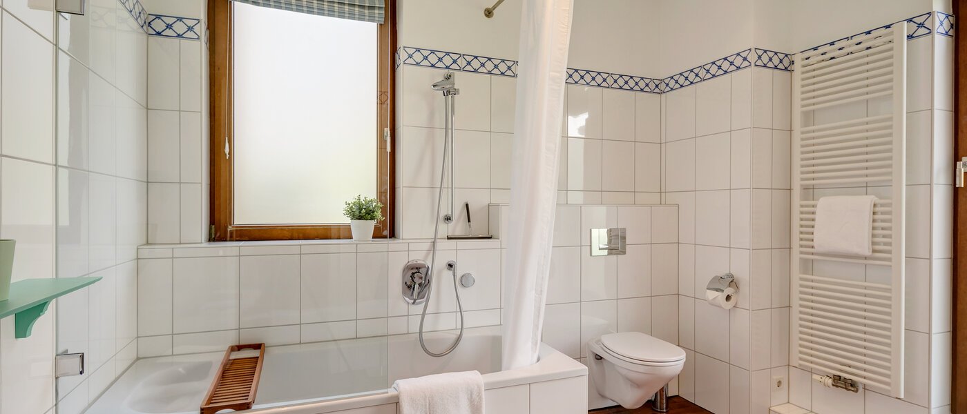 maison mitoyenne München Schwabing (links der Leopoldstraße) 01 2ème s. de bain 3396