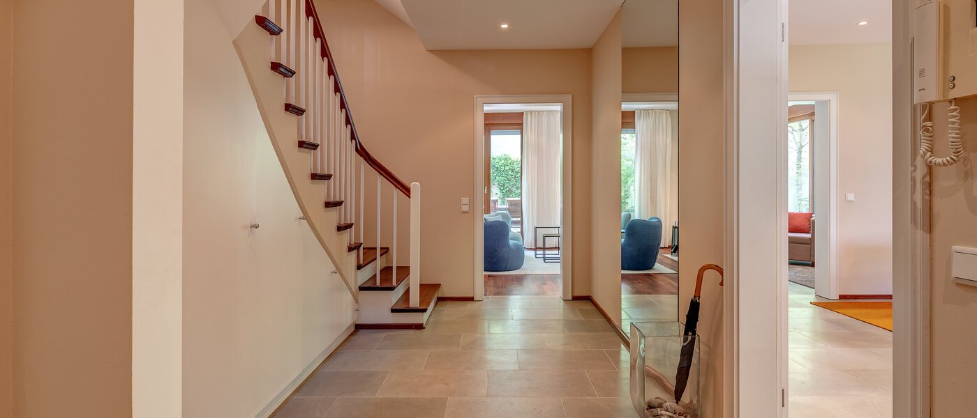 maison mitoyenne München Schwabing (links der Leopoldstraße) 01 entrée/couloir 3396