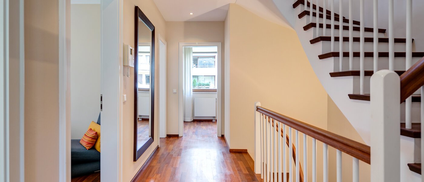 maison mitoyenne München Schwabing (links der Leopoldstraße) 03 entrée/couloir 3396