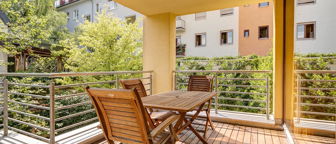 maison mitoyenne München Schwabing (links der Leopoldstraße) 01 balcon 3396