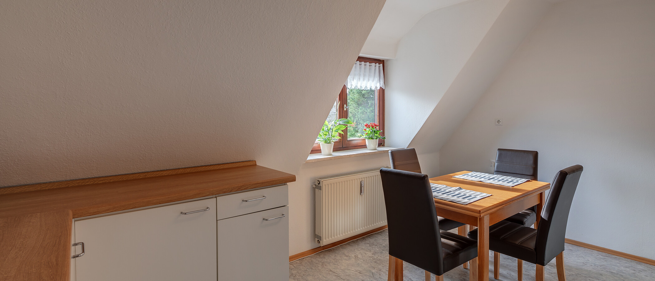appartement sous les toits Ismaning 02 cuisine 3466