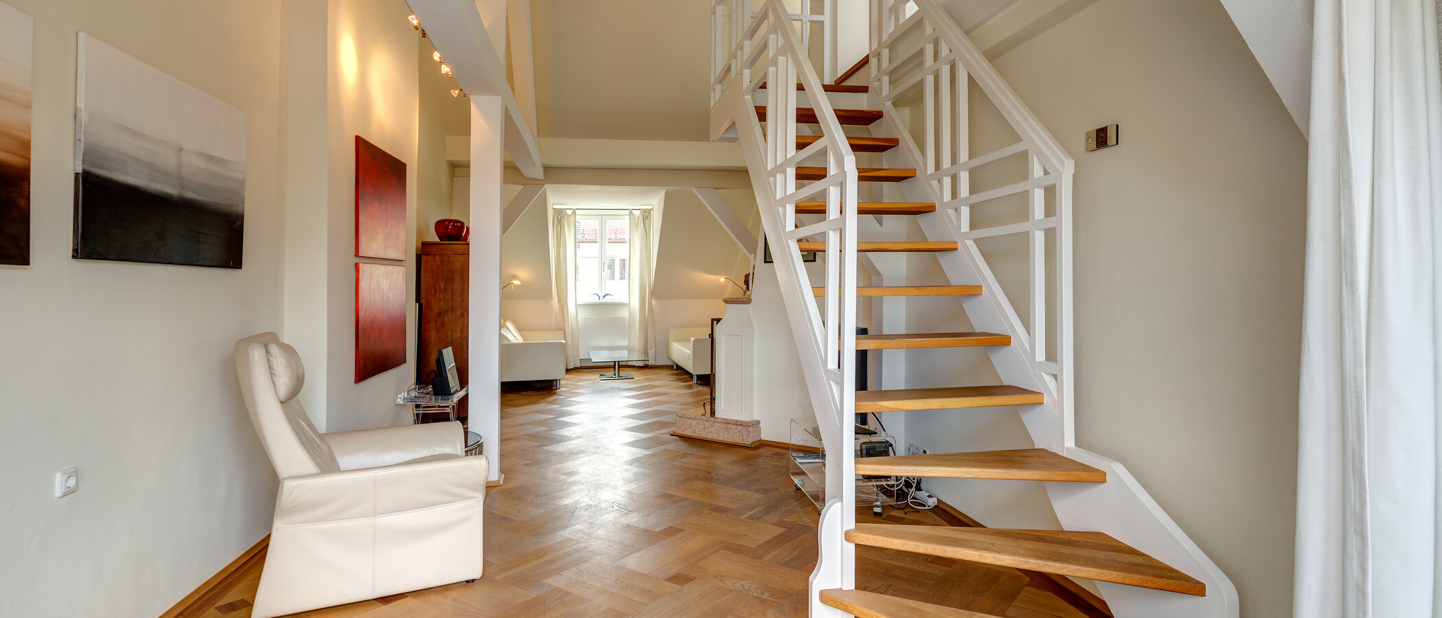 appartement avec mezzanine München Schwabing (links der Leopoldstraße) 04 salon 3679
