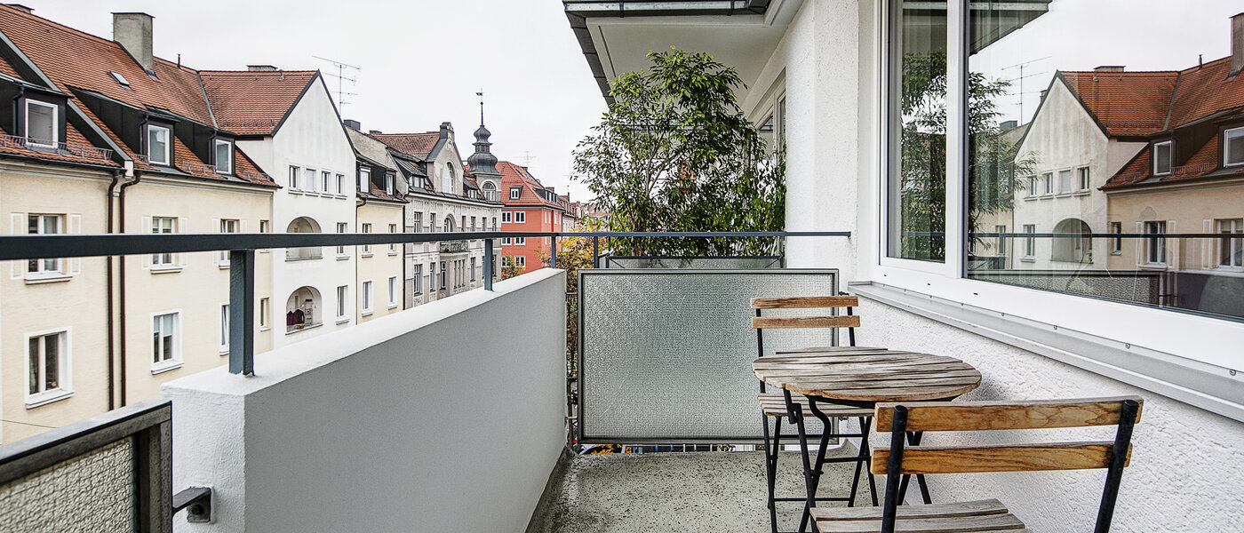 appartement München Schwabing (links der Leopoldstraße) 01 balcon 3713