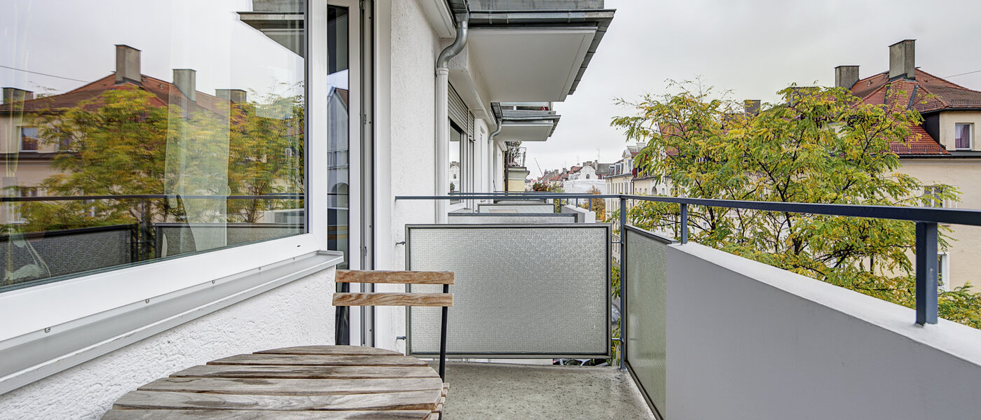 appartement München Schwabing (links der Leopoldstraße) 02 balcon 3713