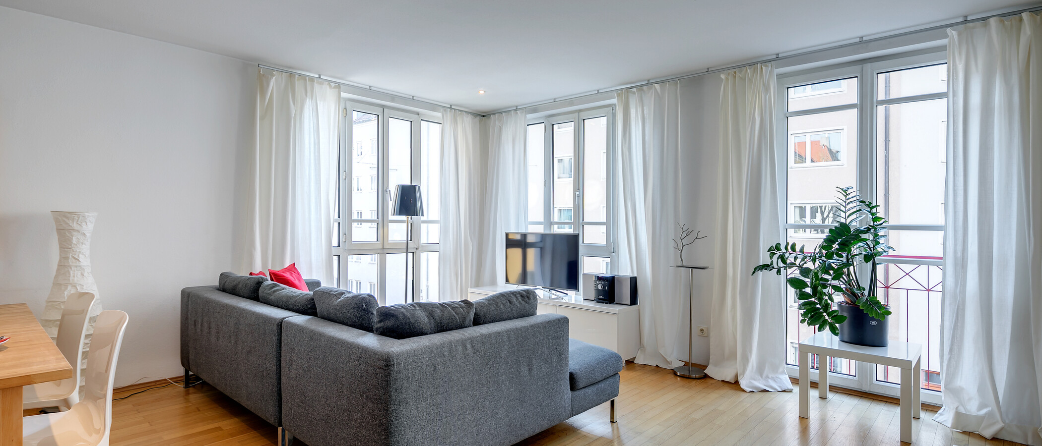 appartement München Maxvorstadt - Rund um den Josephsplatz 05 salon 3735