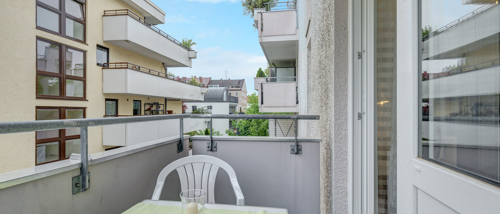 appartement München Schwabing (links der Leopoldstraße) 01 balcon 386