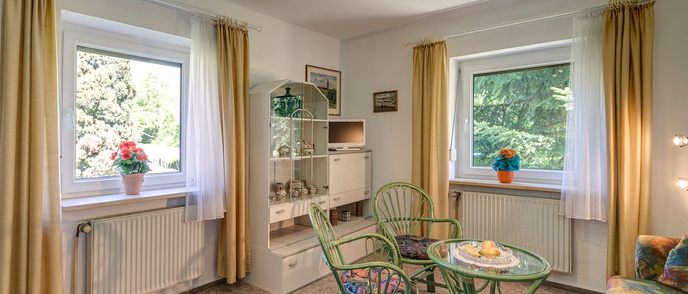 appartement München Moosach 02 salon 402