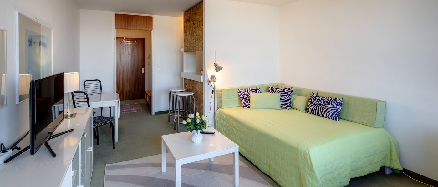 studio München Olympiadorf 04 pièce à vivre 413