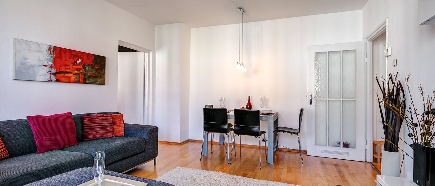 appartement München Maxvorstadt - Rund um den Josephplatz 05 salon 4228