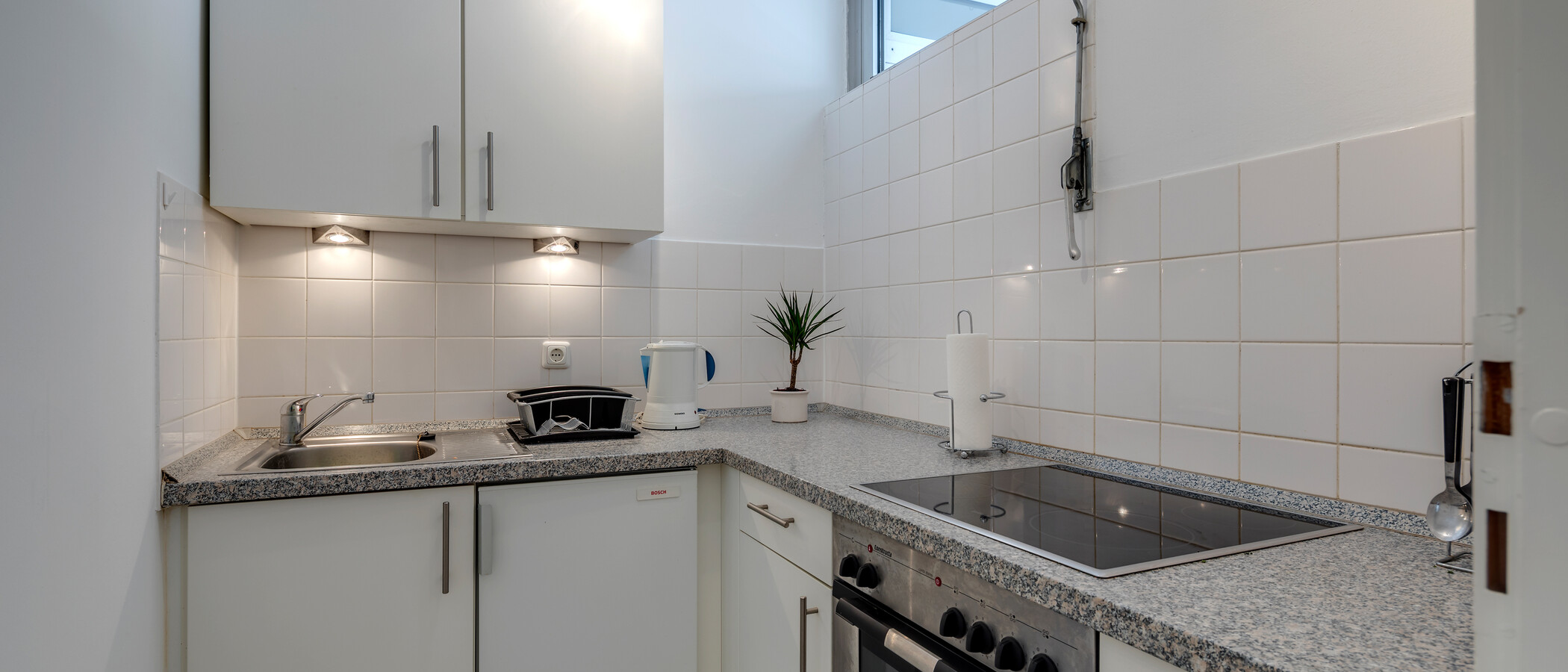 appartement München Schwabing-Nord (zw. Leopoldstraße & Englischen Garten) 01 cuisine 4452