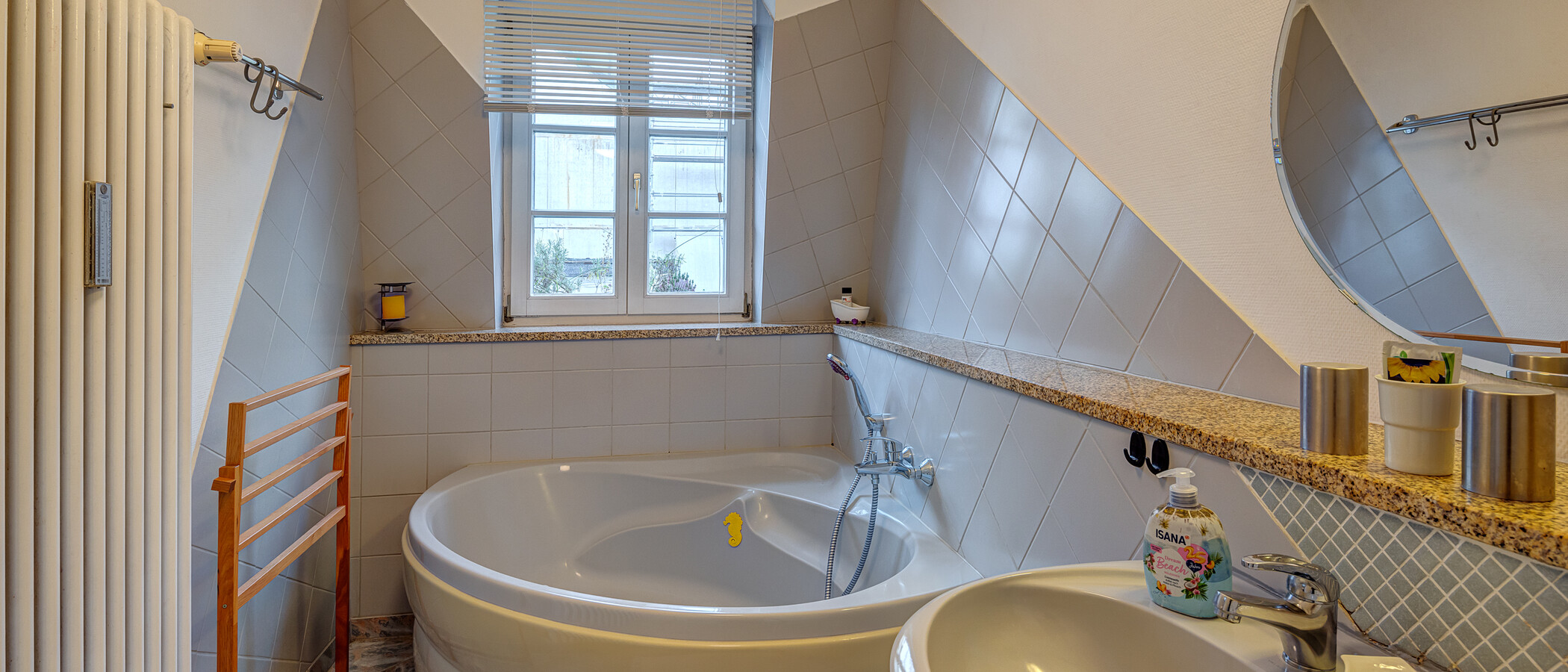 appartement sous les toits München Giesing 01 salle de bain 4477