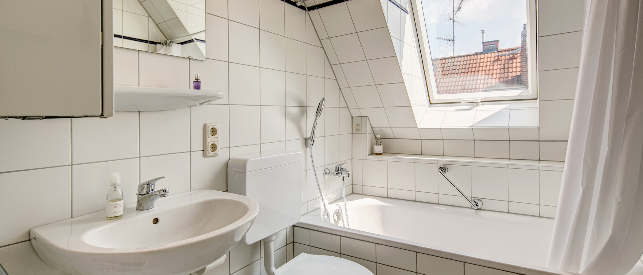 appartement sous les toits München Maxvorstadt - Rund um den Josephsplatz 02 salle de bain 4683