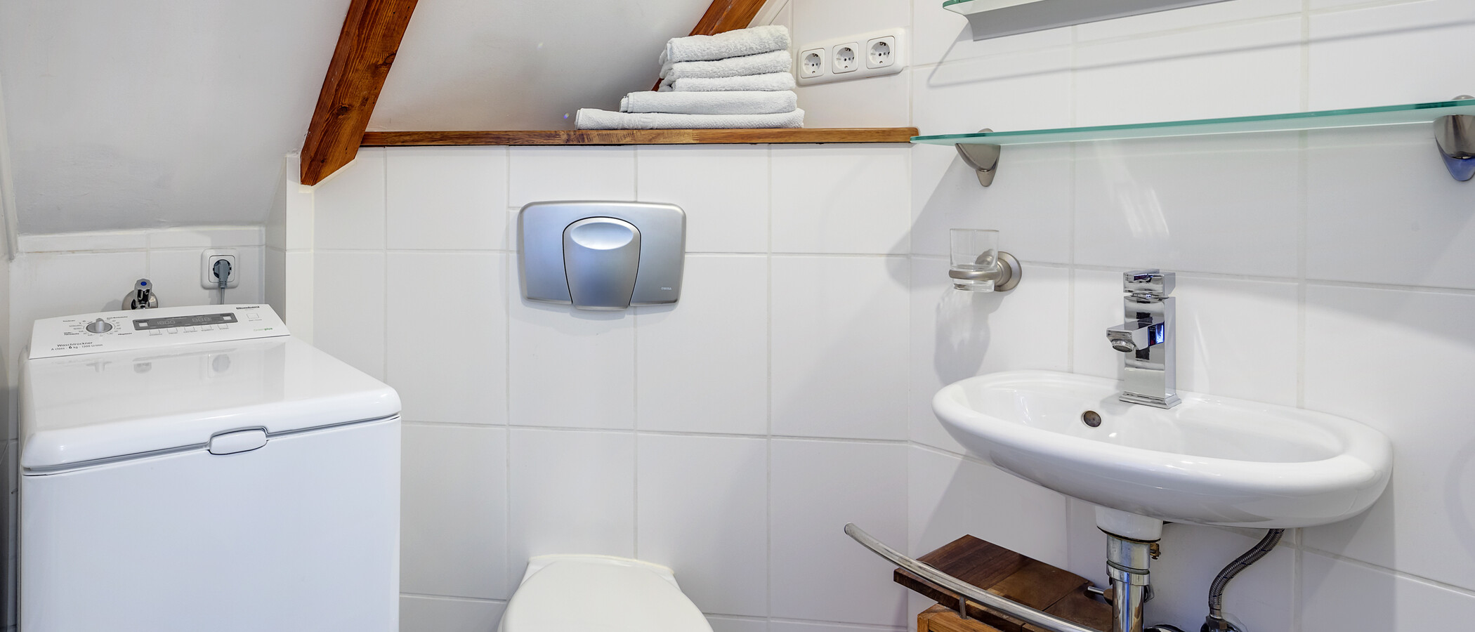 appartement sous les toits Unterföhring 03 salle de bain 4788