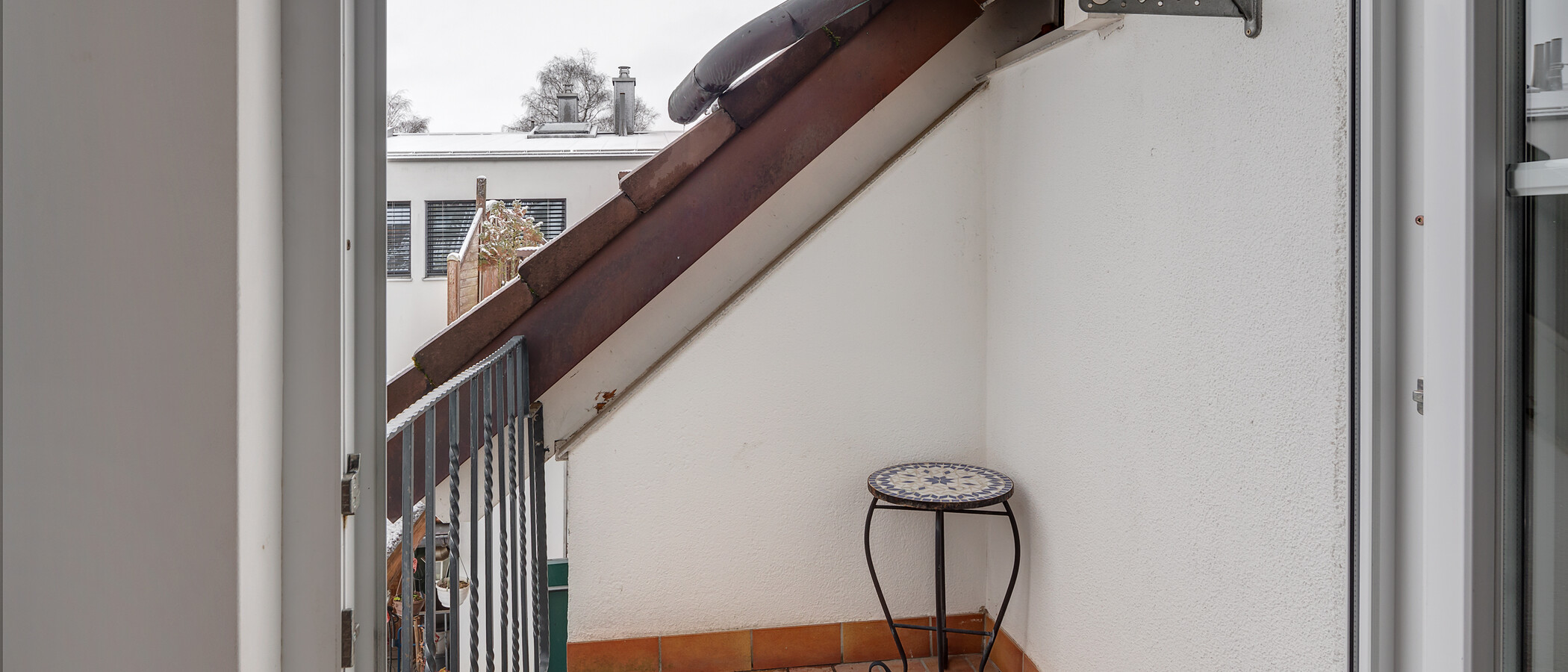 appartement sous les toits Unterföhring 01 balcon 4788