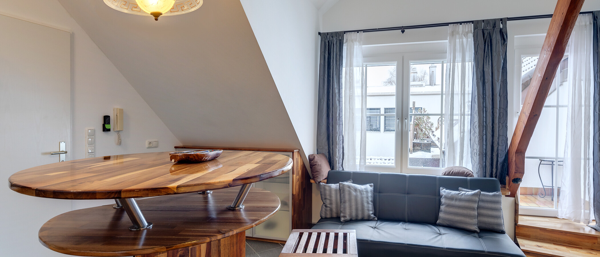 appartement sous les toits Unterföhring 01 pièce à vivre 4788