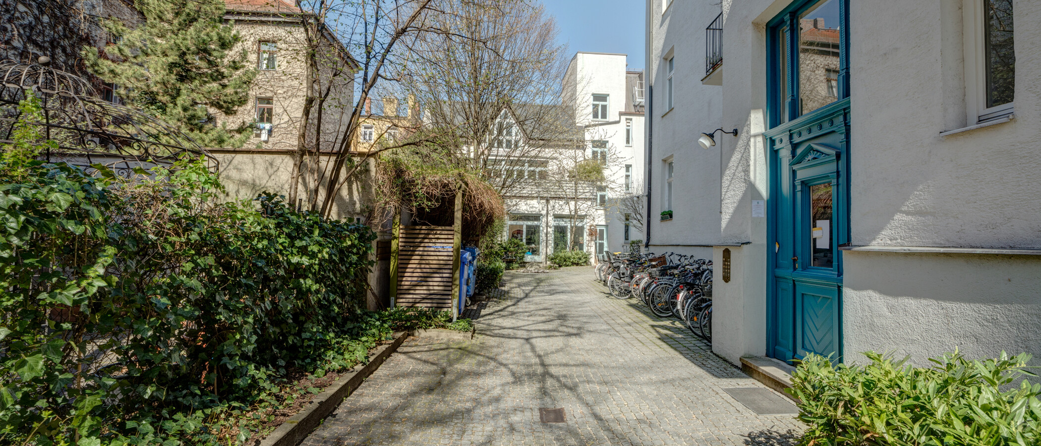appartement München Maxvorstadt - Rund um den Josephsplatz 01 cour intérieure 5076