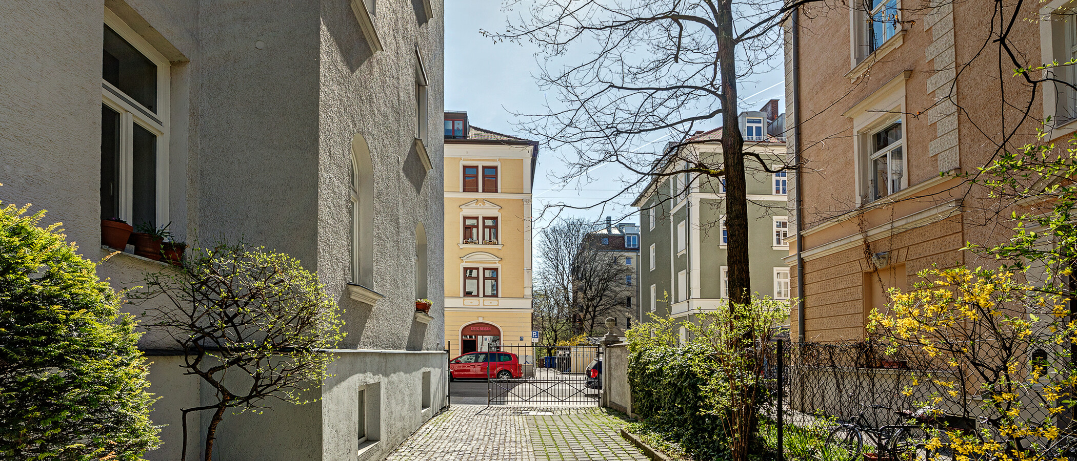 appartement München Maxvorstadt - Rund um den Josephsplatz 02 cour intérieure 5076