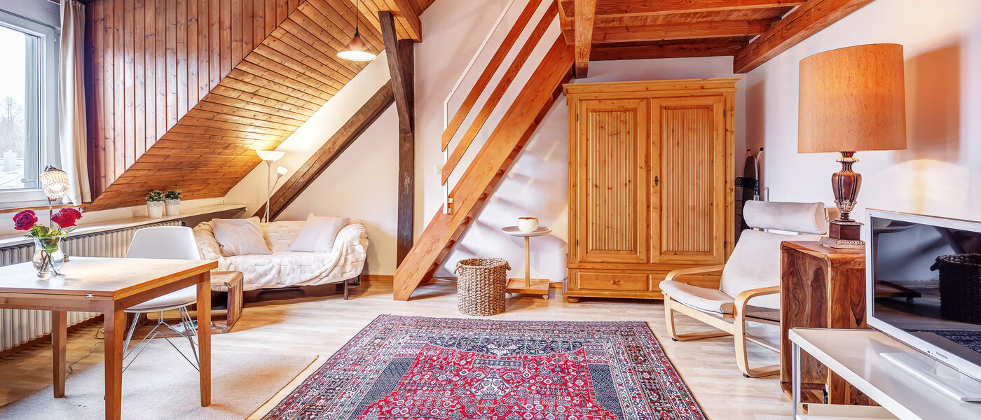 appartement sous les toits München Solln 02 pièce à vivre 5327