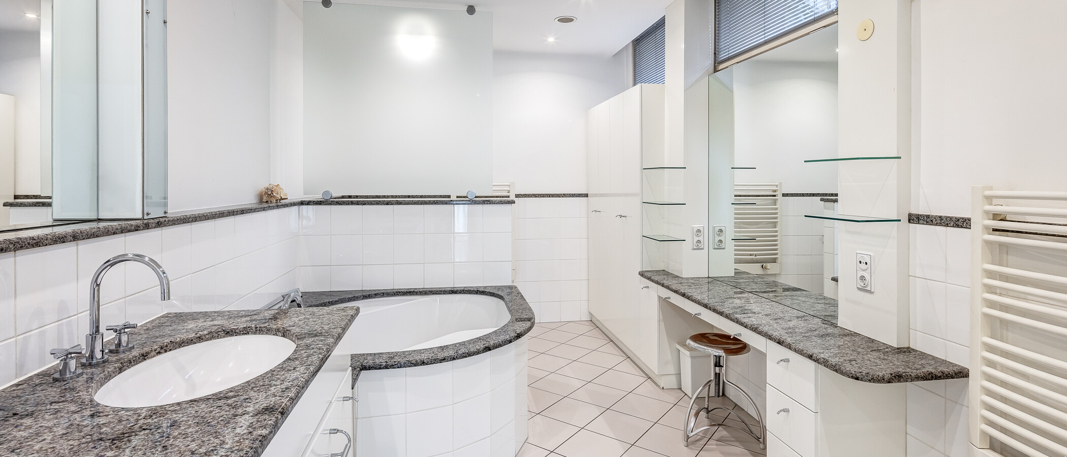 maison individuelle München Obermenzing 01 1ère salle de bain 5436