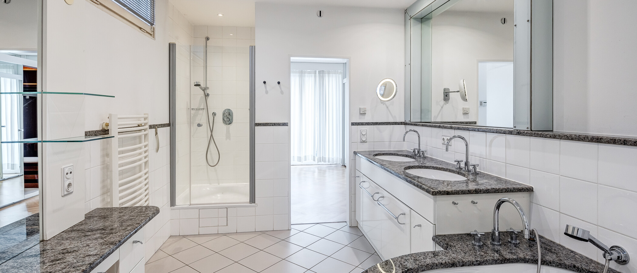 maison individuelle München Obermenzing 02 1ère salle de bain 5436