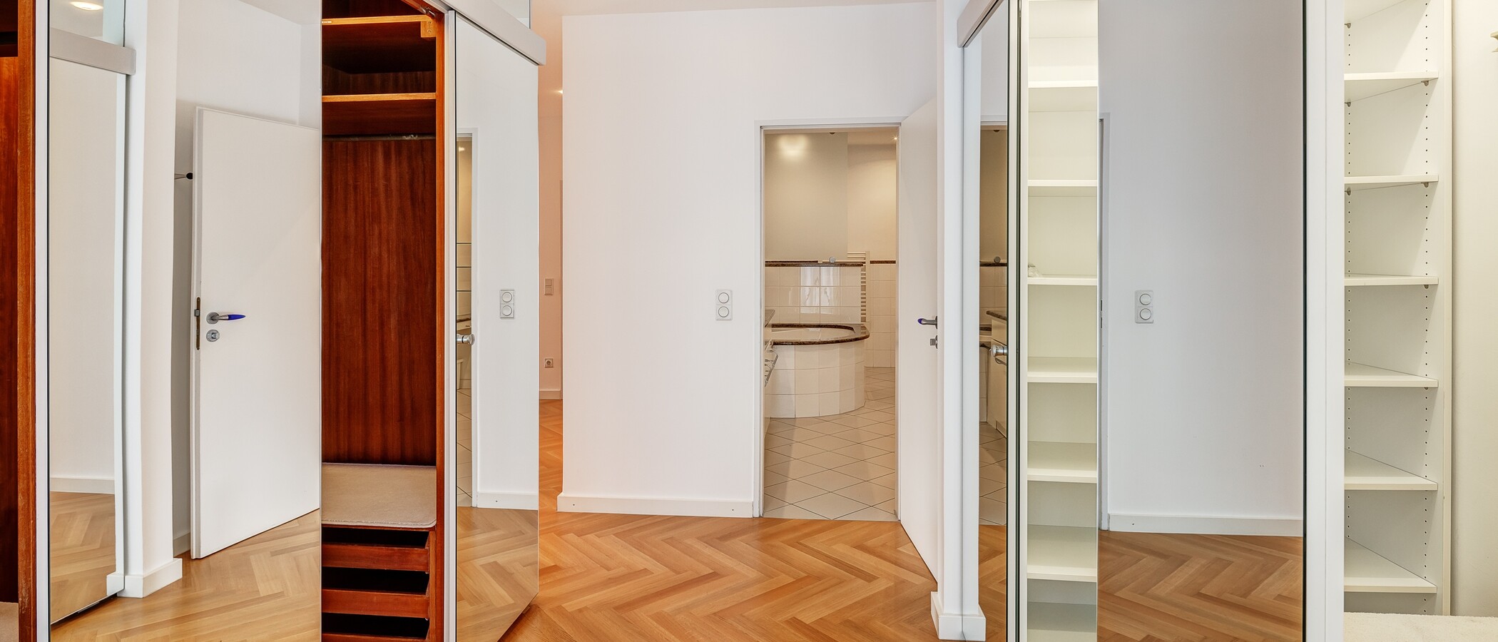 maison individuelle München Obermenzing 02 Penderie intégrée 5436