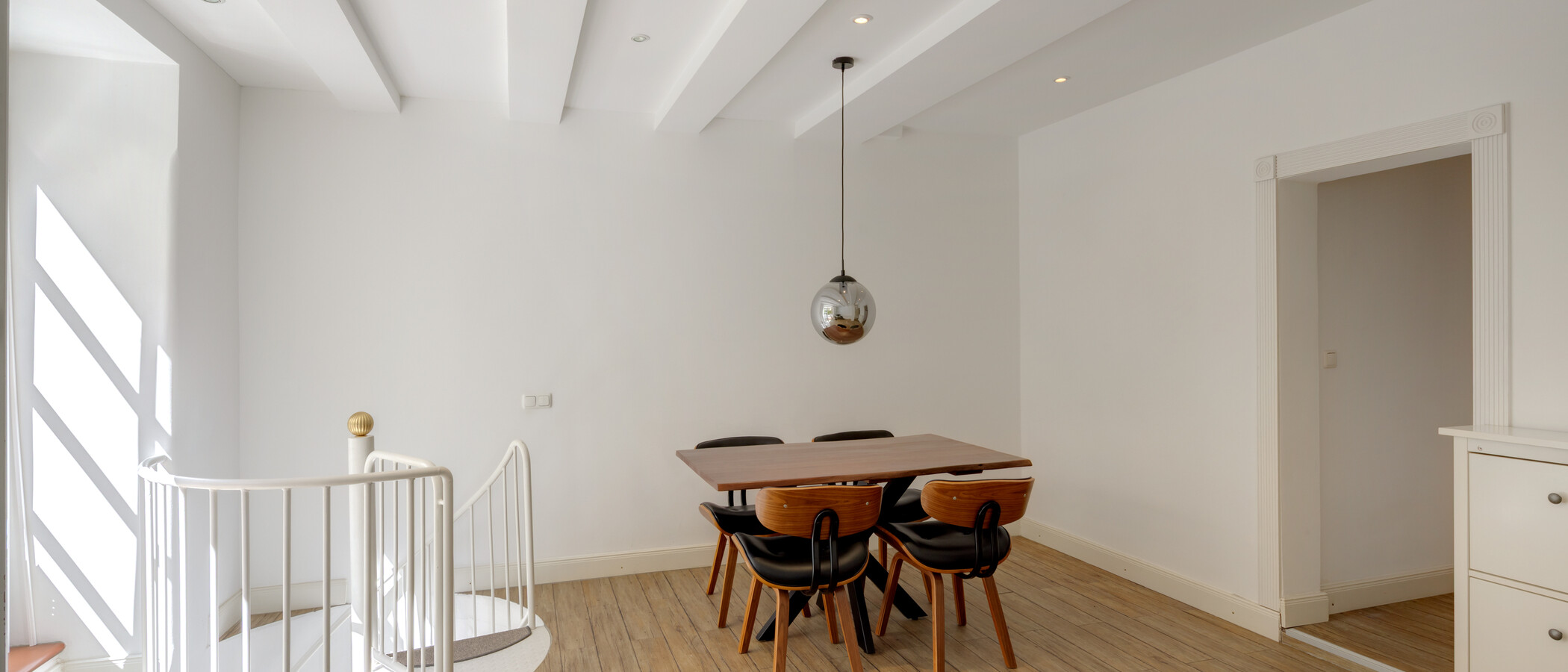 appartement style maisonnette München Lehel 02 salle à manger 581