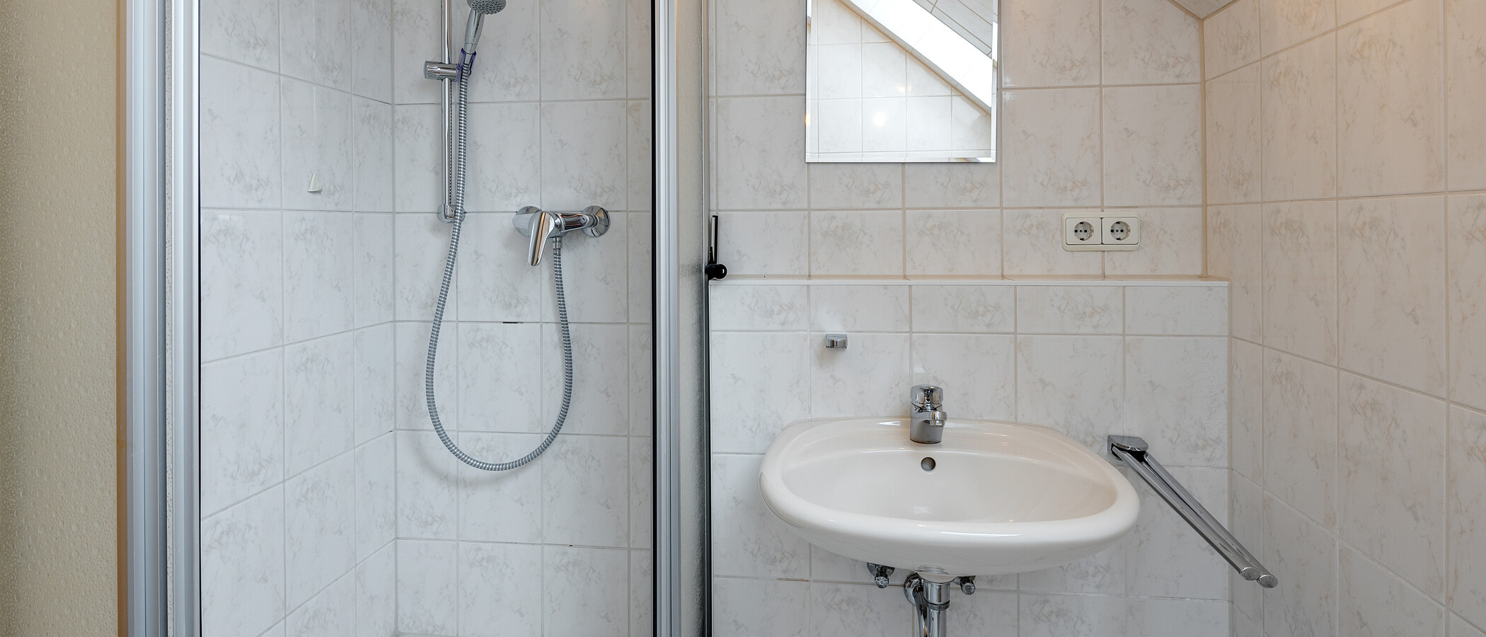 appartement sous les toits München Waldtrudering 01 salle de bain 6182