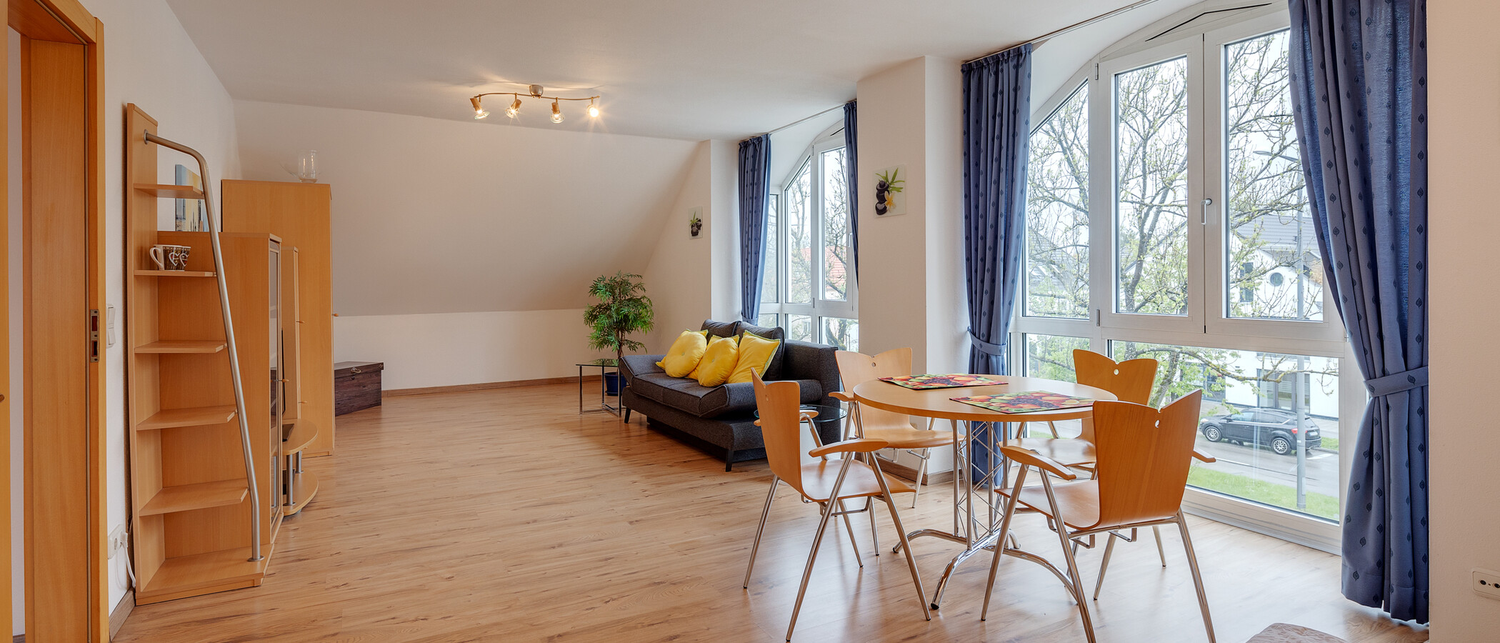 appartement sous les toits München Waldtrudering 01 pièce à vivre 6182