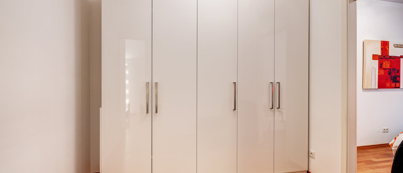 appartement München Schwabing-Nord (zw. Leopoldstraße & Englischen Garten) 02 dressing 6300