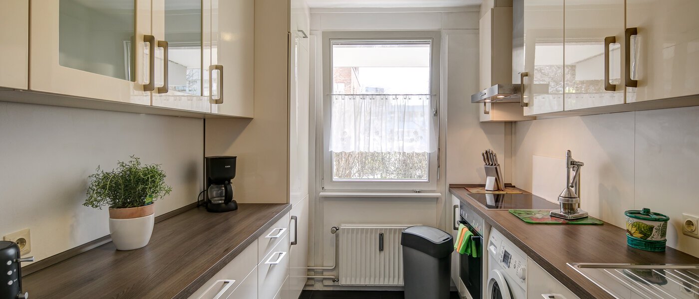 appartement München Arabellapark 01 cuisine 6561