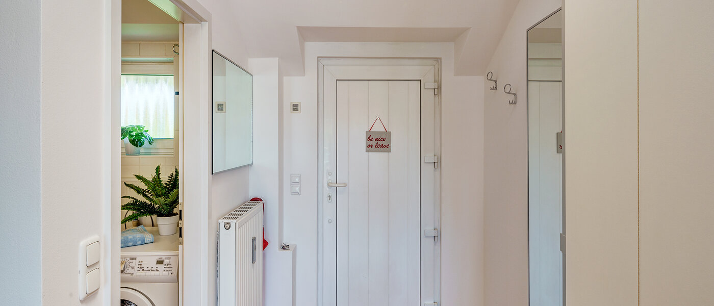 appartement sous les toits München Giesing 01 entrée/couloir 6583