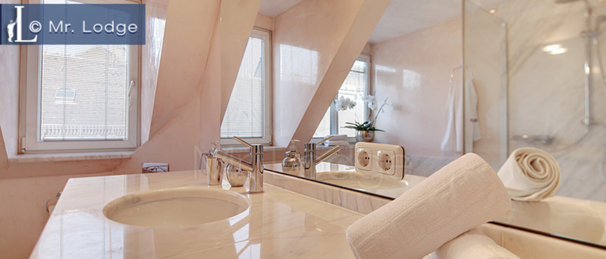 appartement avec mezzanine München Lehel 03 salle de bain 6601