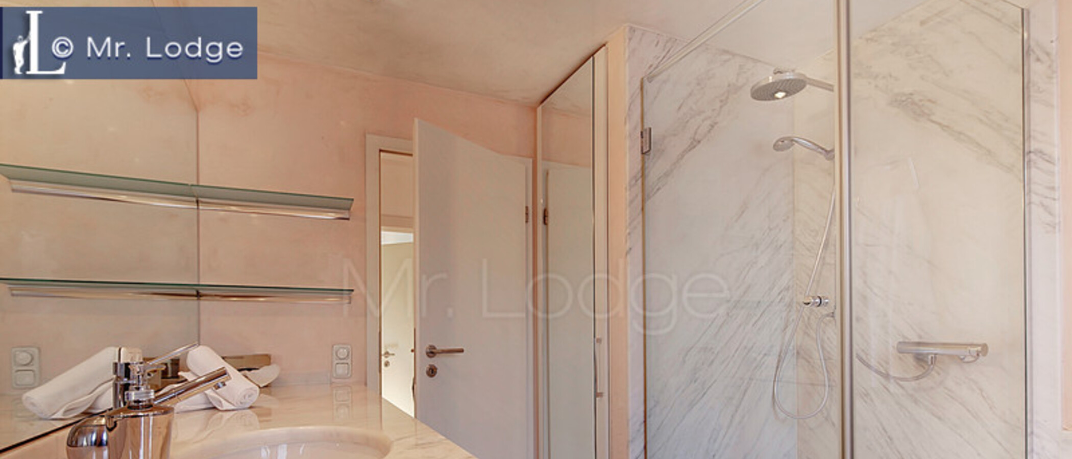 appartement avec mezzanine München Lehel 04 salle de bain 6601