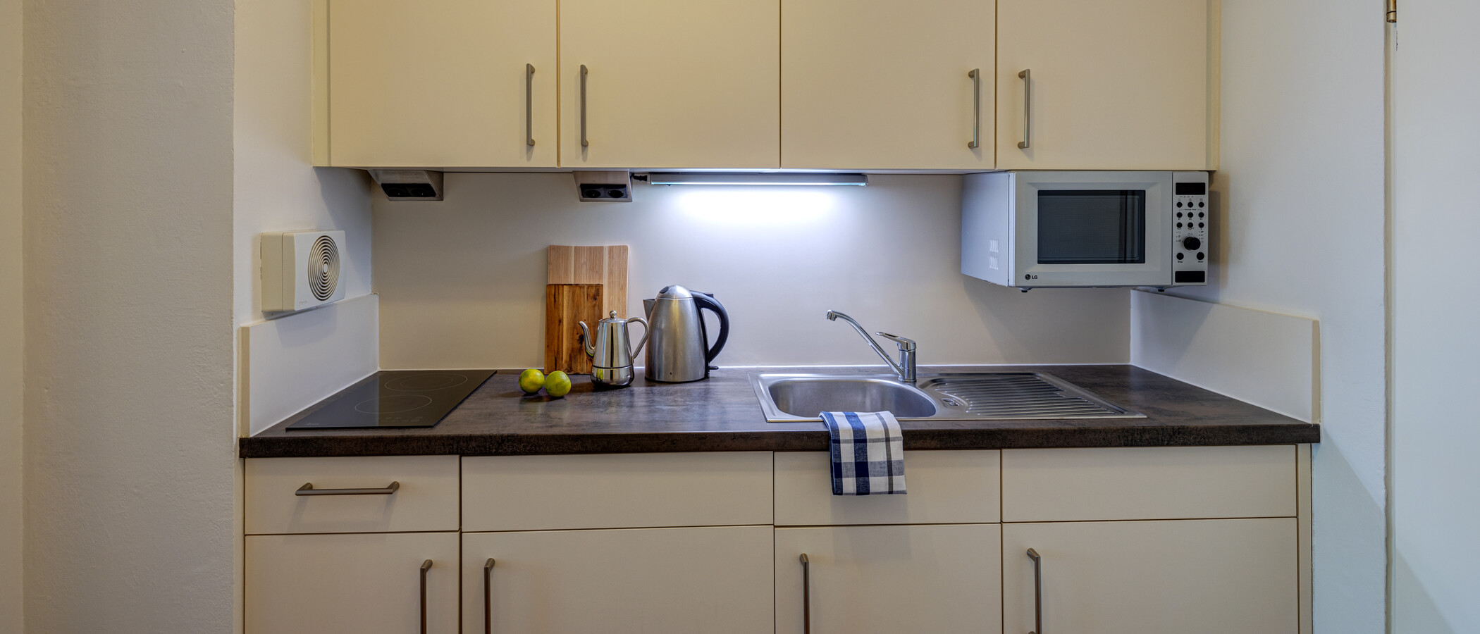 appartement München Arabellapark 01 cuisine 6700