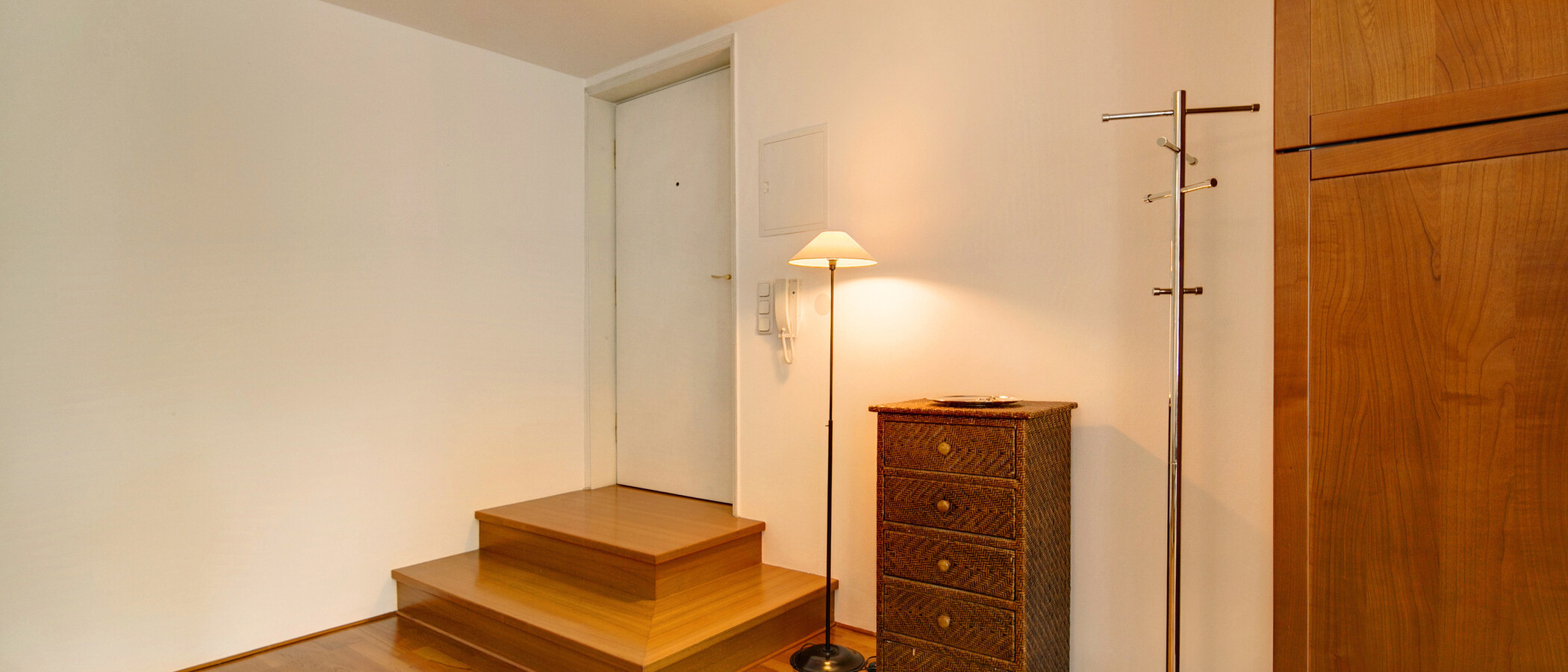 appartement style maisonnette München Schwabing (rechts der Leopoldstraße) 01 entrée/couloir 6884