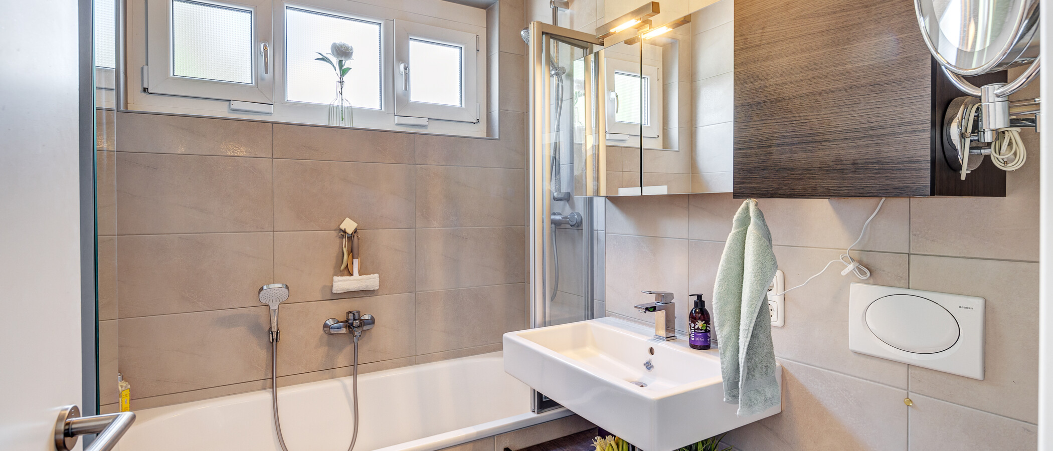 appartement avec terrasse sur le toit München Fasanerie 01 salle de bain 6919