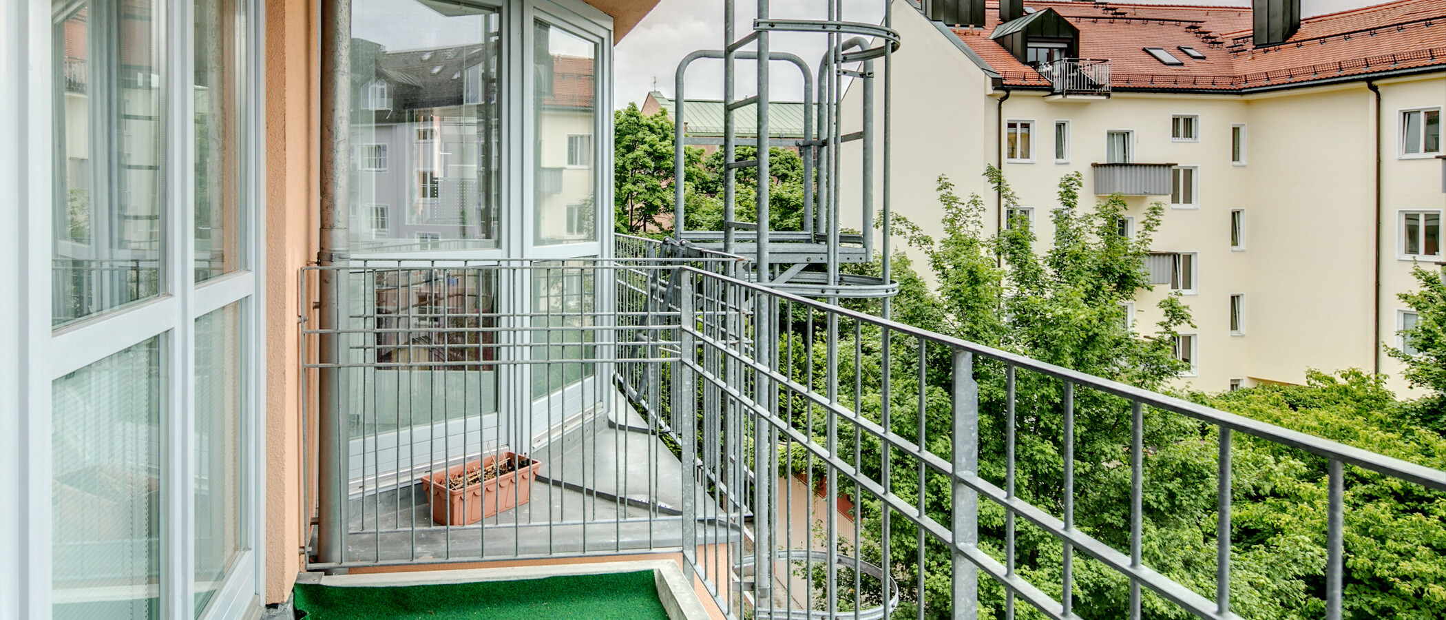 appartement München Schwabing-Nord (zw. Belgrad- & Leopoldstraße) 02 balcon 6928