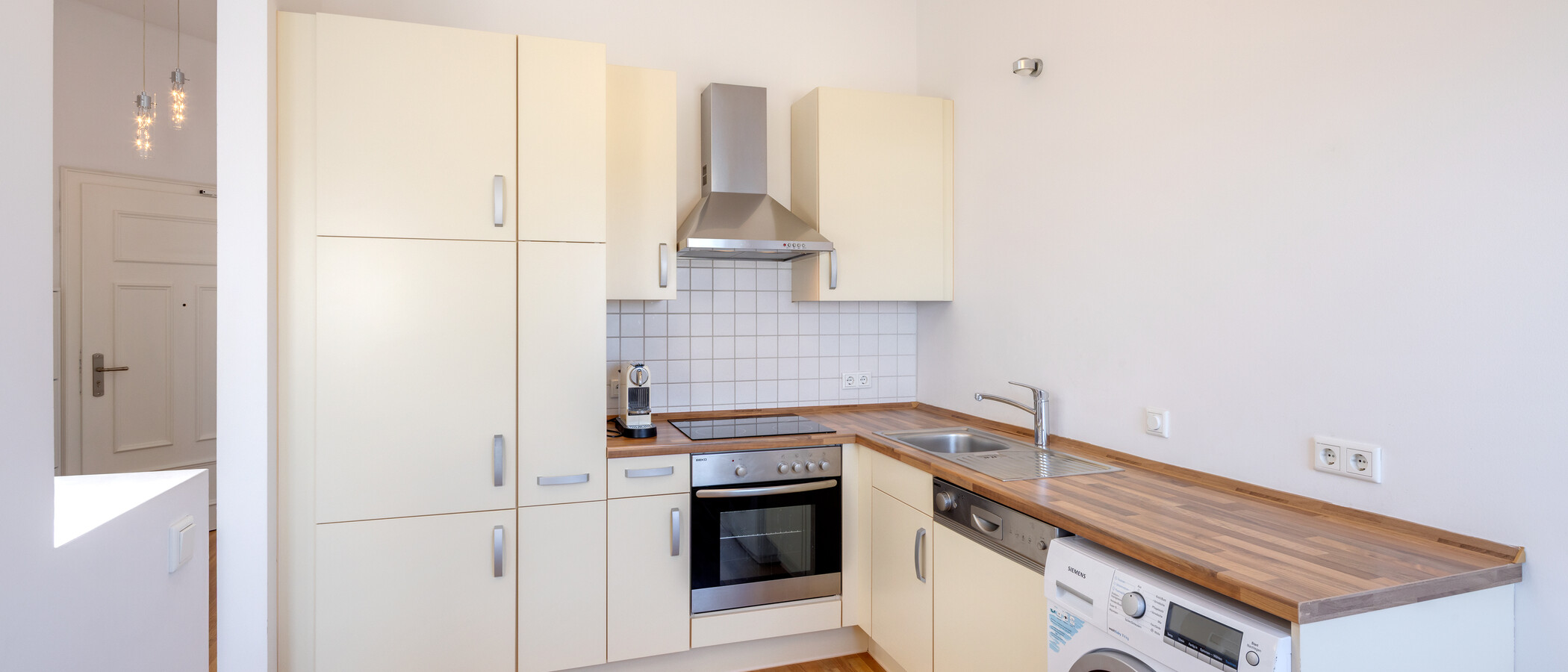 appartement sous les toits München Neuhausen 01 cuisine 7084