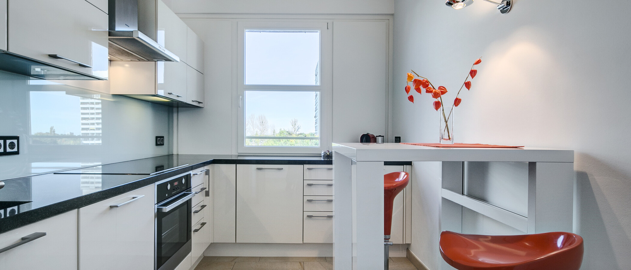 appartement avec terrasse sur le toit München Arabellapark 01 cuisine 7279