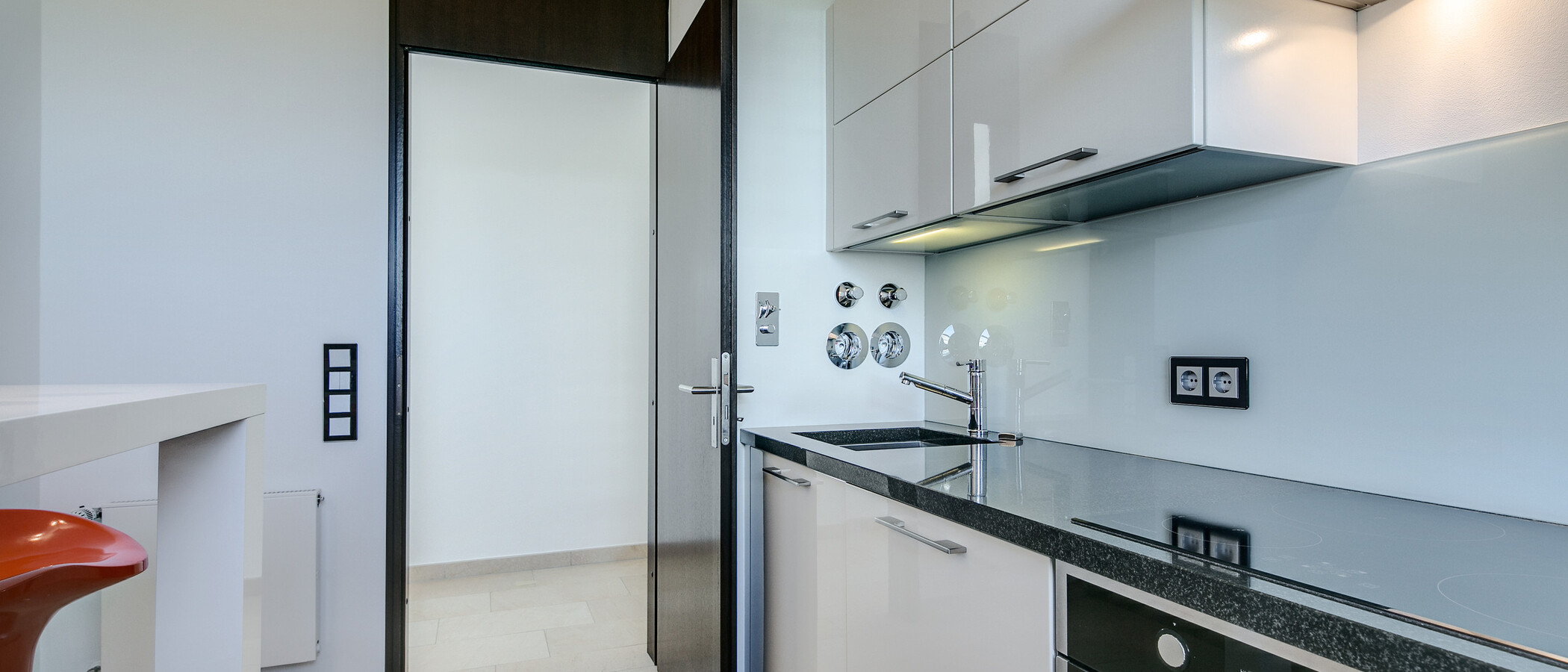 appartement avec terrasse sur le toit München Arabellapark 03 cuisine 7279
